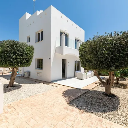 Nissini #15 Villa